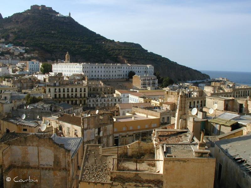 Vieux quartier "la marine" au dessus du port d'Oran